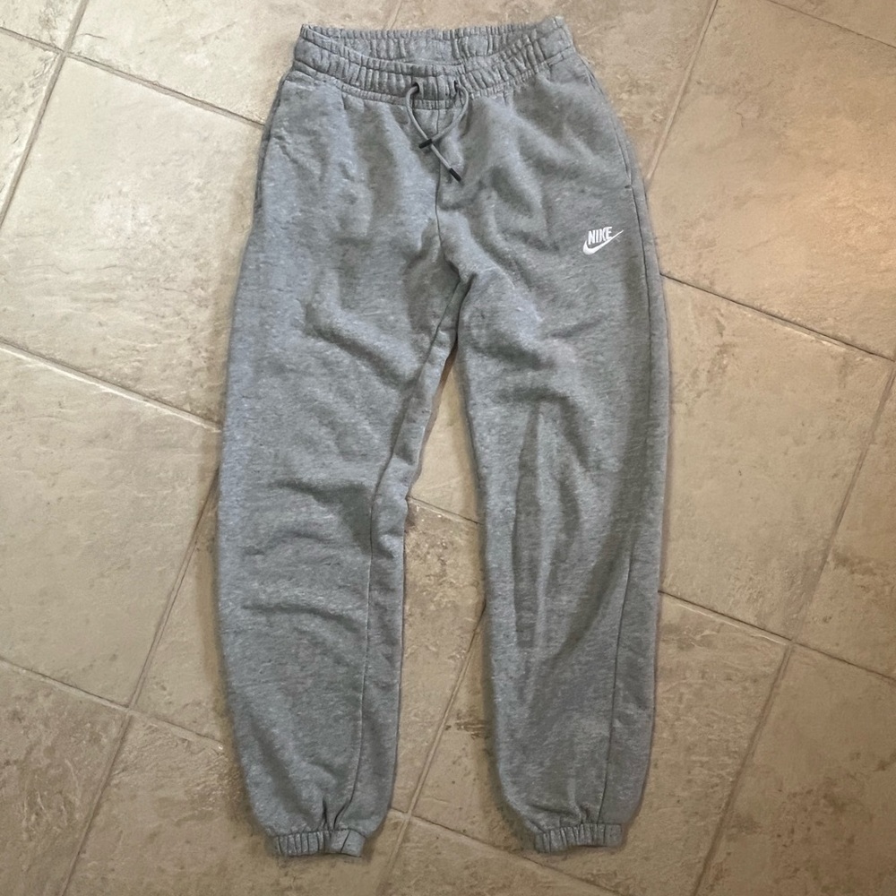 Nike -Light Gray Sweatpants